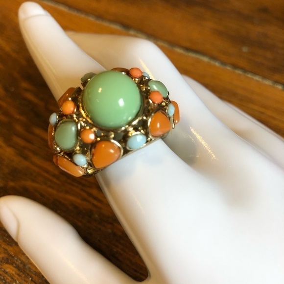 Cabochon Green and Orange Stretch Statement Ring - Picture 3 of 9